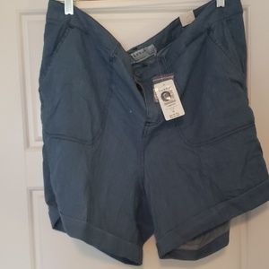 Nwt. Chambray denim looking shorts
